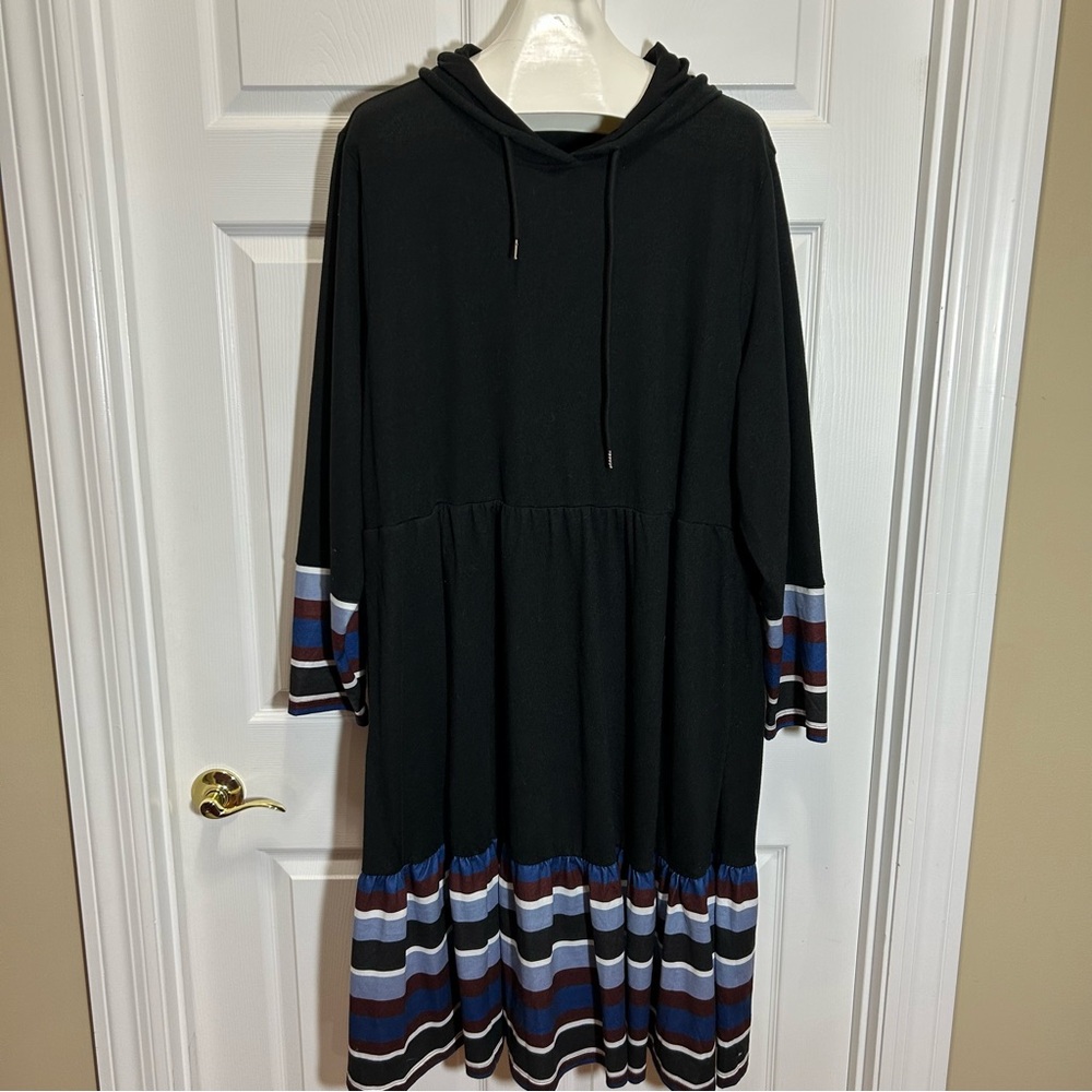 BloomChic Black Striped Detail Hooded Long Sleeve Dress